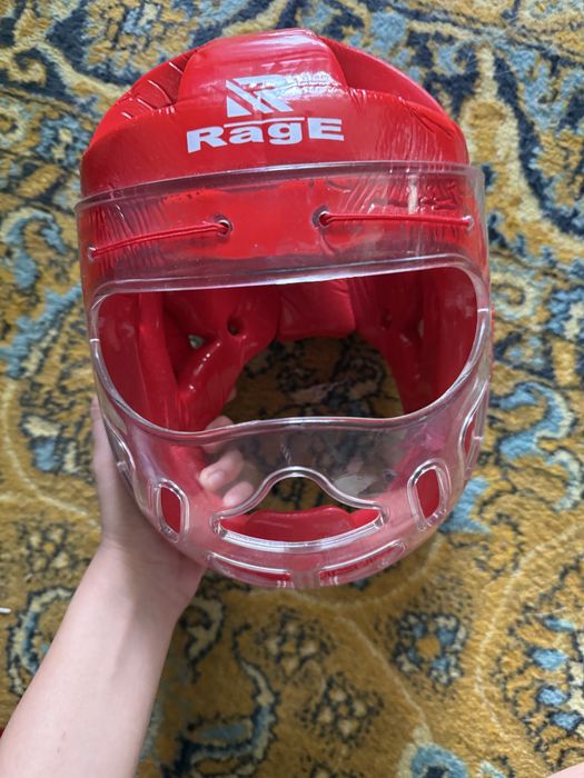 Шлем Таеквондо красный