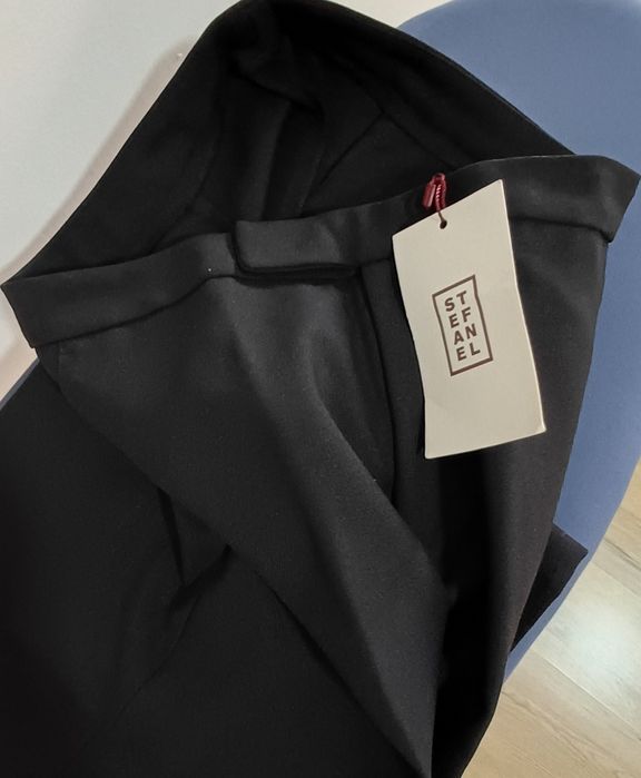 Pantaloni Stefanel barbati, mărimea 44, noi cu etichete