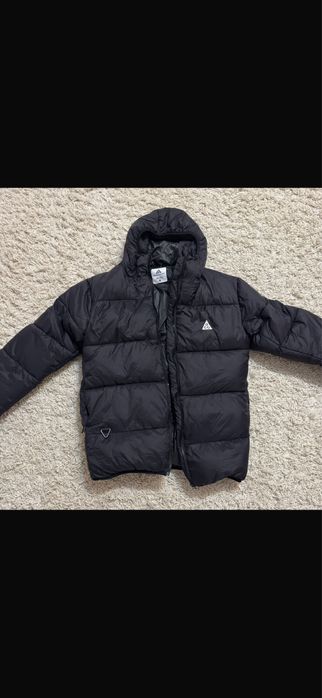 продам куртку acg