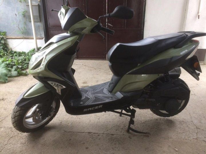 Продам скутер Рейсер Флейм.