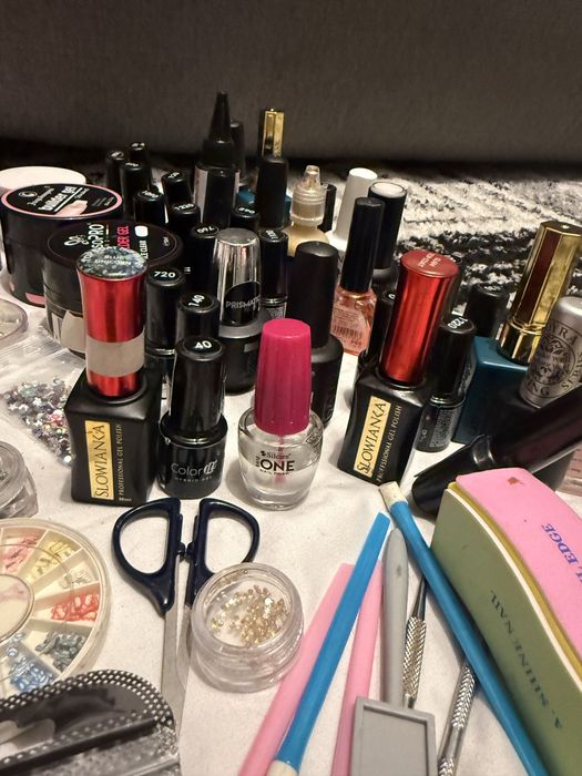 Kit unghii pt doamne , domnisoare !