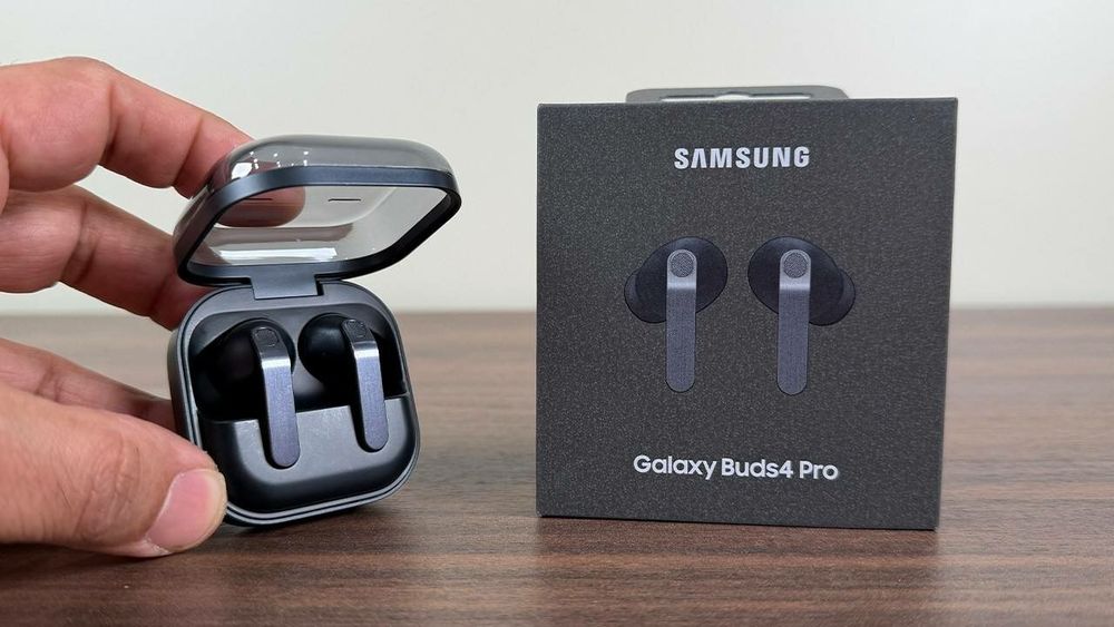 Продам наушник Galaxy buds 4 pro