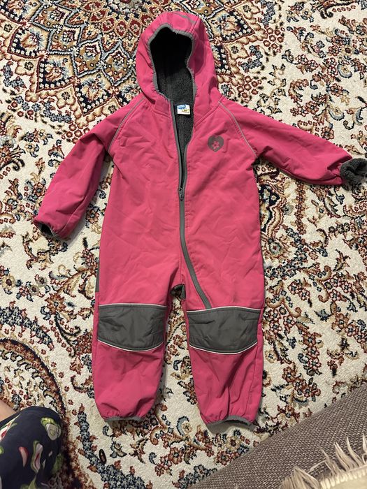 Продам комбинетзон и куртку