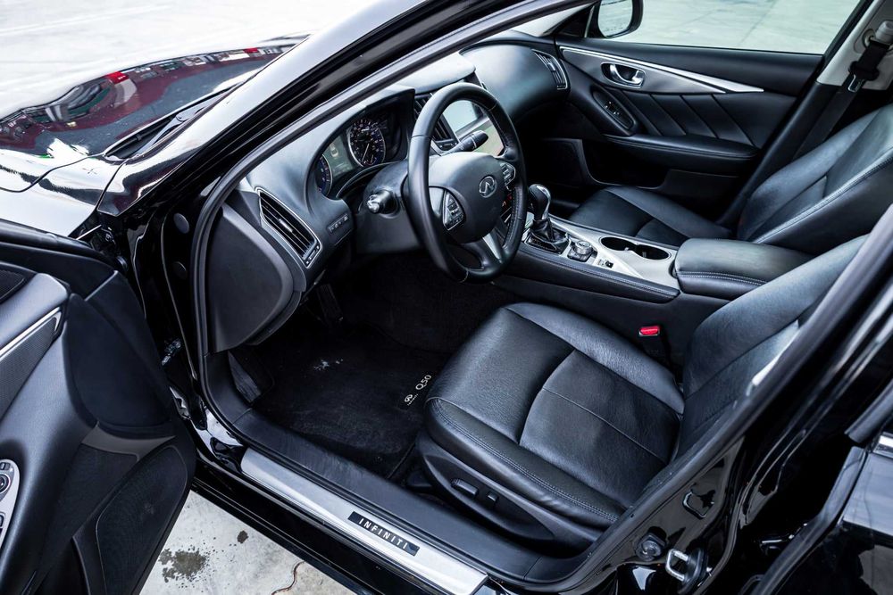 2015 INFINITI Q50 3.7 RWD