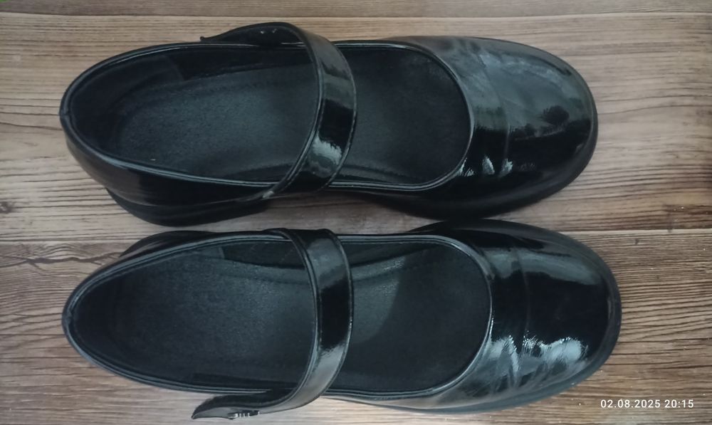 Продам туфли школьные 37 р