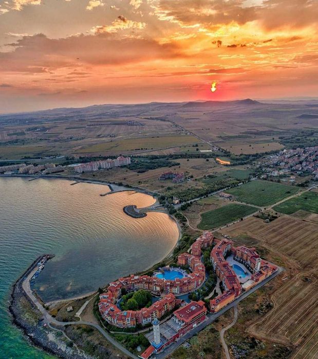 Продава се Парцел в Ахелой - 3695 кв.м за 162 €/кв.м - Снимка #2