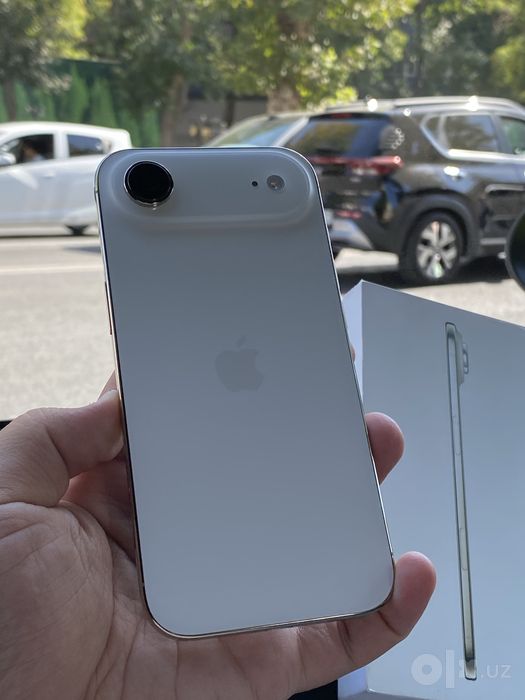 iPhone 17 air Gold