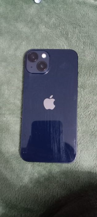 Продам iPhone 13