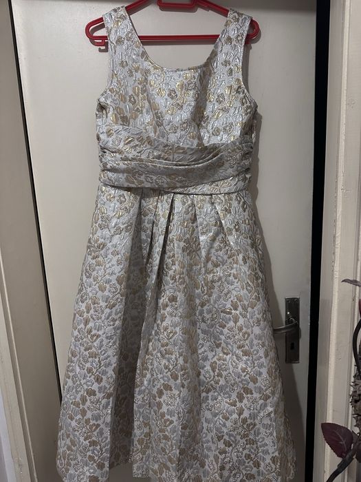 Дамска рокля 42 размер