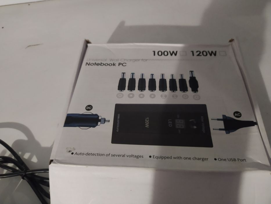 Продам универсальный блок питания на ноутбук