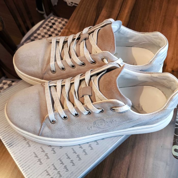 Дамски ежедневни обувки естествен велур.Gracia-S