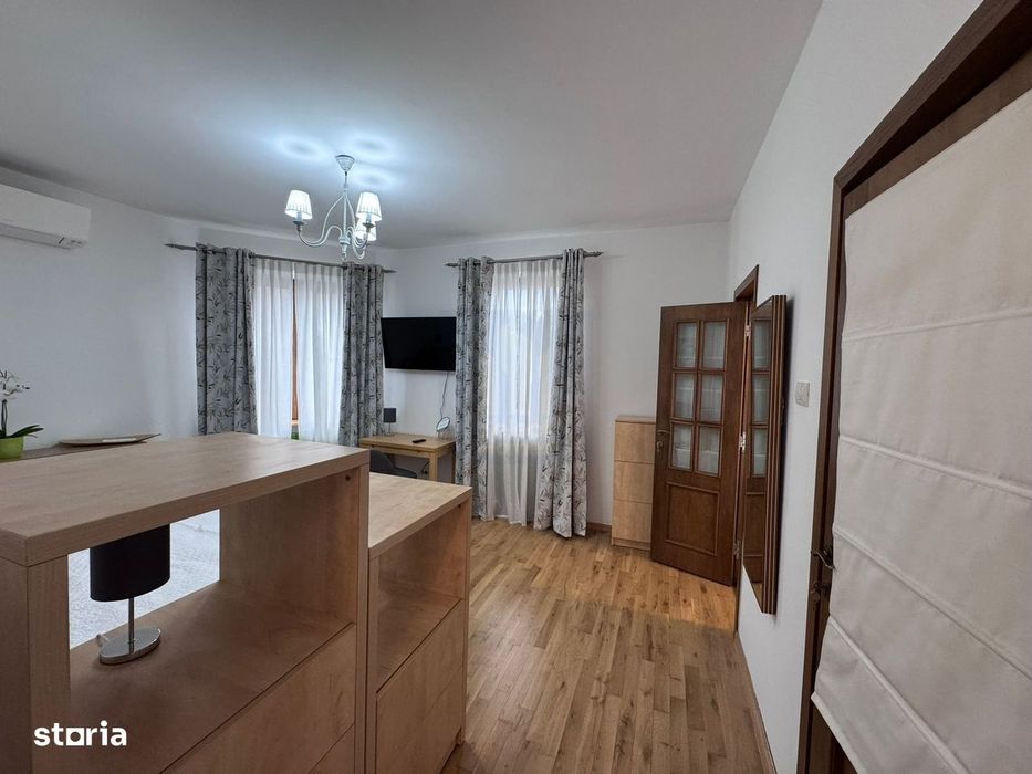Studio cu dressing de inchiriat *Piata Romana - Dacia*