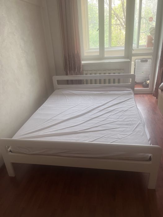 Двухспальная кровать