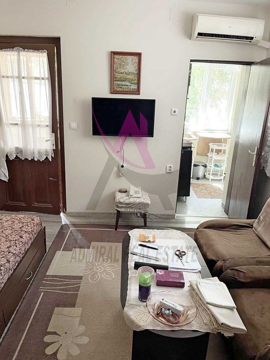 Дава се под наем Едностаен апартамент в Варна, Червен площад - 25 кв.м за 228.99 € - Снимка #1