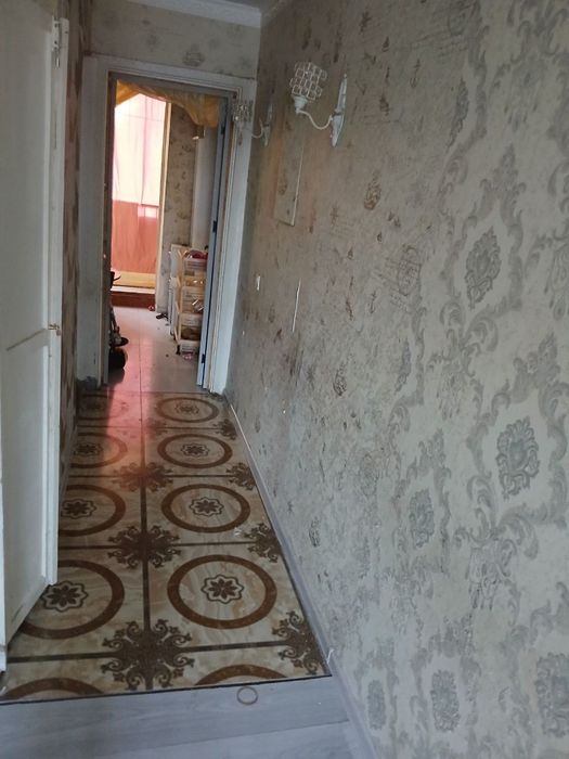 Сдаётся 1 квартира на Чиланзаре 22квартале галерейка для семьи 230у.е