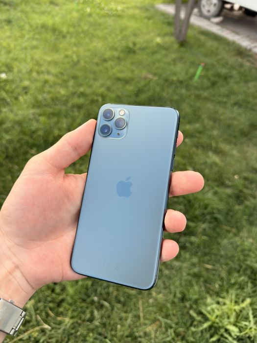 Iphone 11 Pro Max (64) ideal holatda umuman aybi yoq Face ishlidi