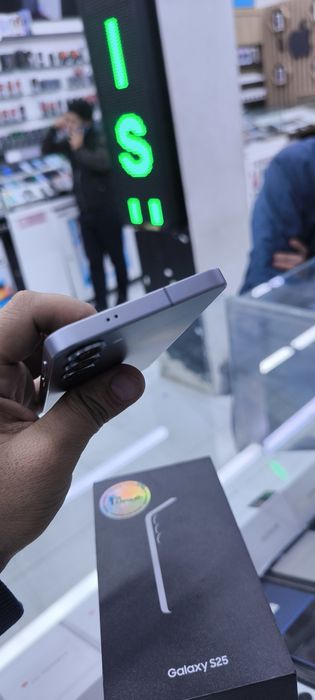 samsung S 25 12/256 silver