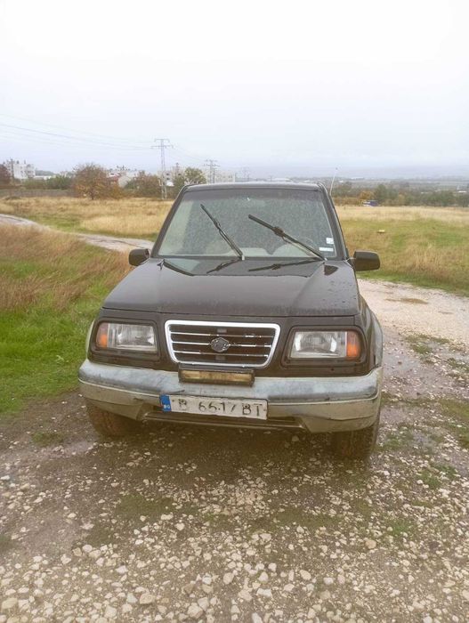 Продавам Сузуки Витара на части