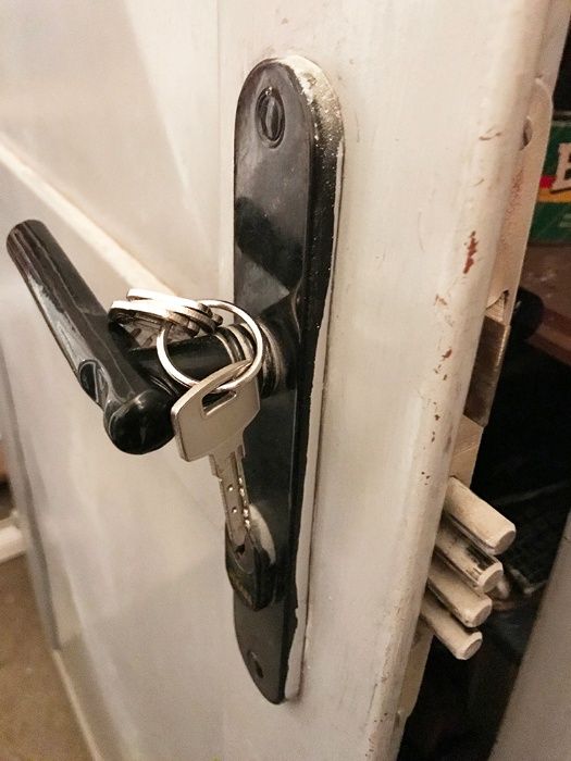 Метална двупластова врата, метална рамка, секретна брава