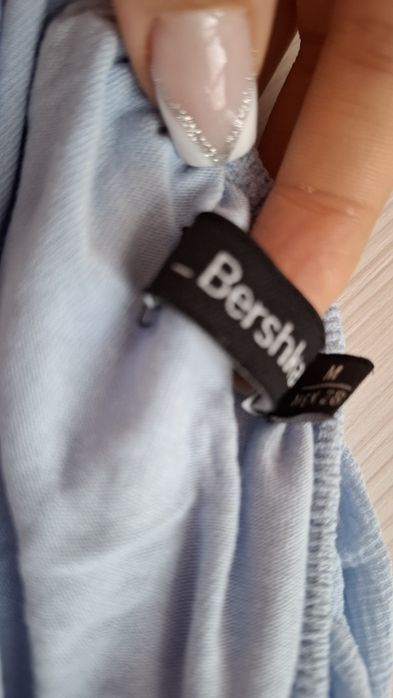Син  топ Bershka