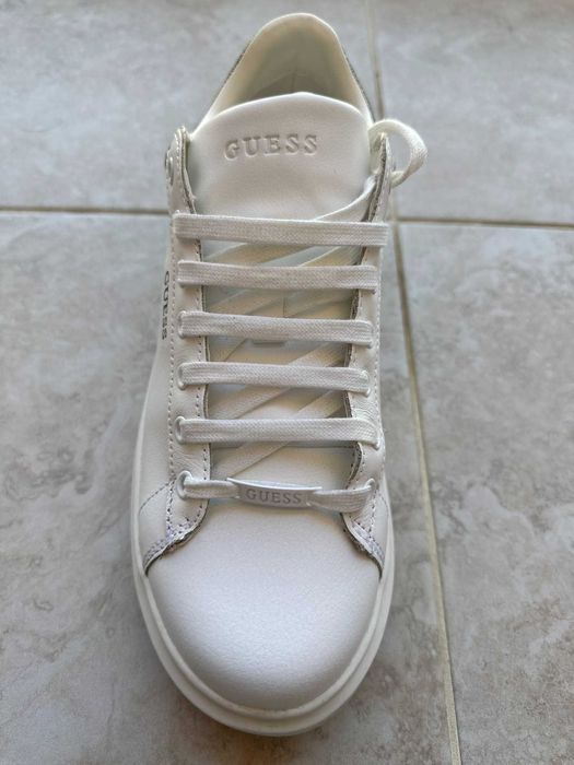 Кожени обувки GUESS VIBO