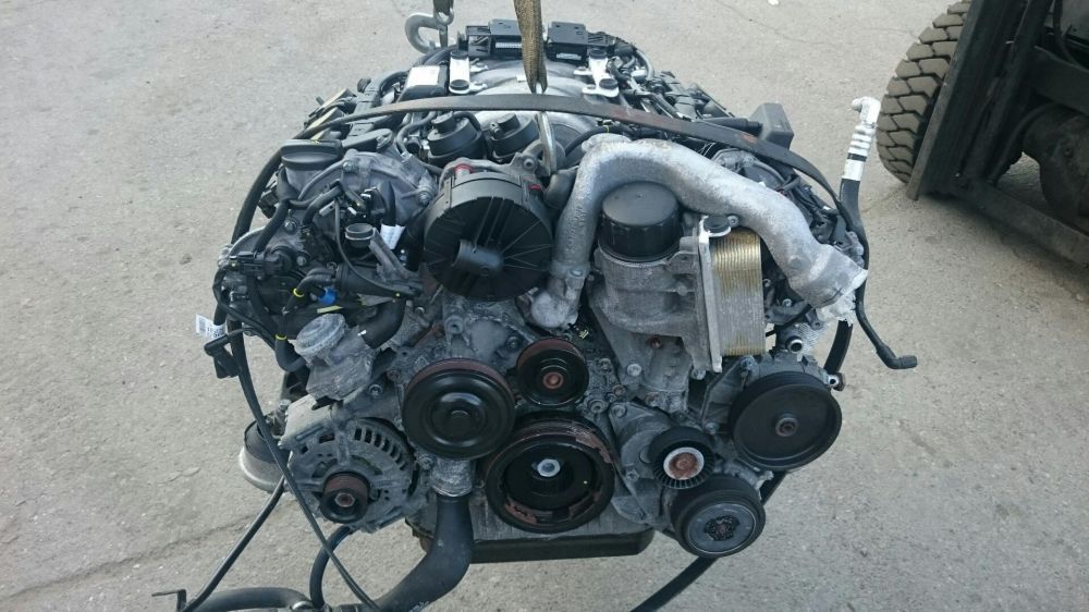 На Мерседес двигатель