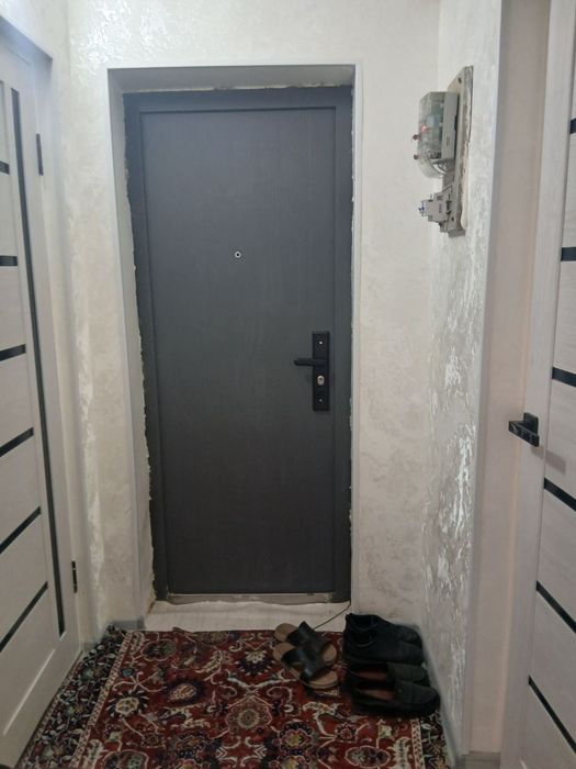 Чирчик шахри 
Окковок 
1-хона -этаж 
Квартира Ижарага Берилади 
Ижа