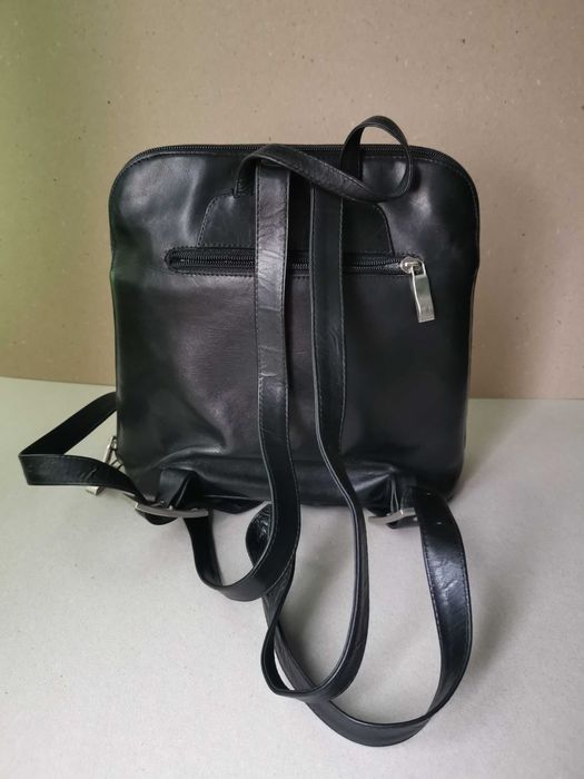 Кожена раница, черна