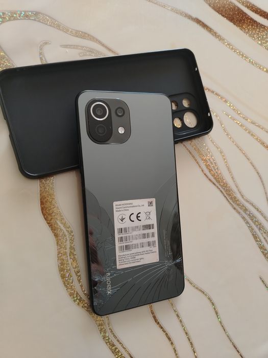 Продам смартфон xiaomi 11 lite