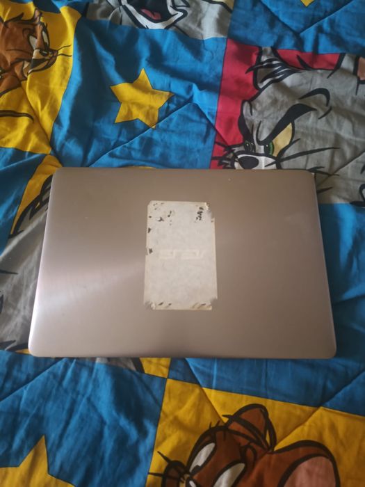 Vand laptopuri piese