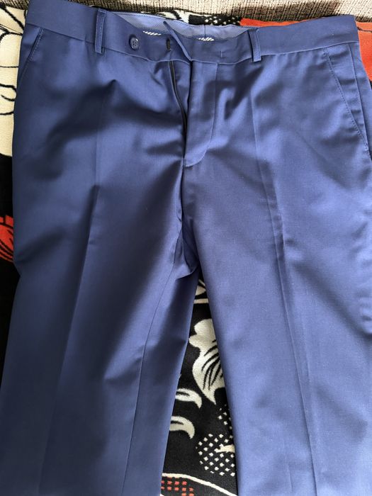 Продам костюм в отличном состояний