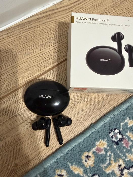 Наушник Huawei..