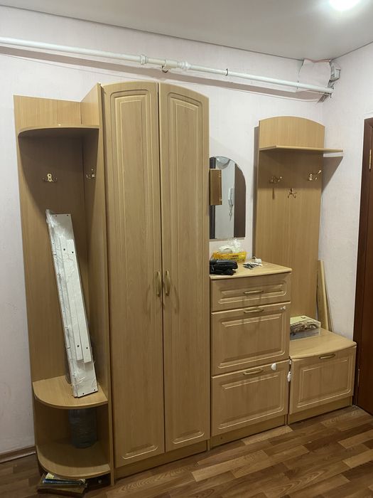 Продам шкаф для прихожей