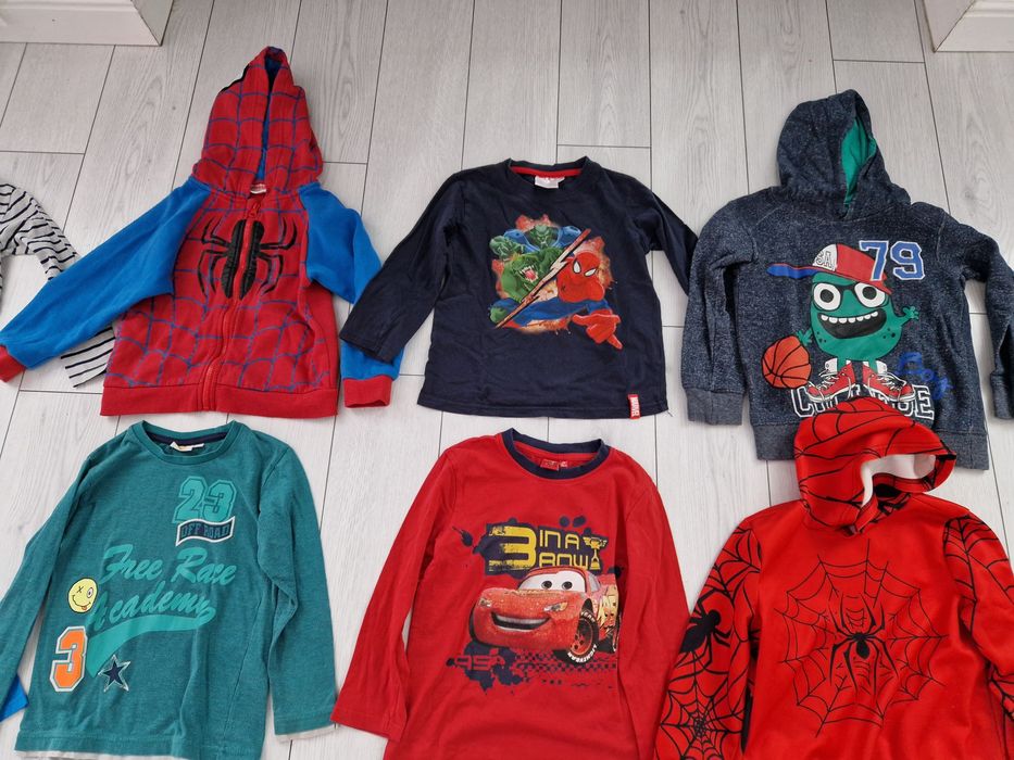 Lot haine mărimea 110-116