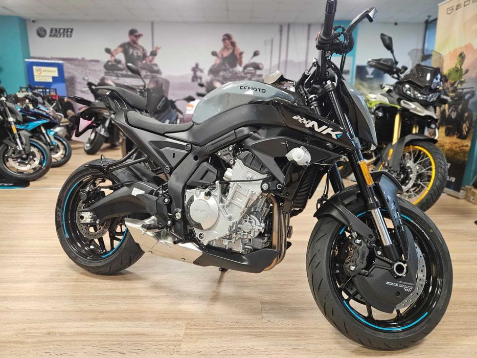 Motocicleta Cf moto 675 NK