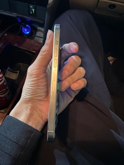 Продам iphone 15 pro max 256 идеал 90 акум