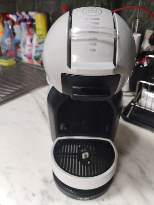 Expresor capsule Dolce Gusto..