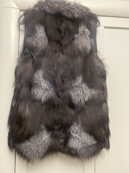 продается меховая желетка