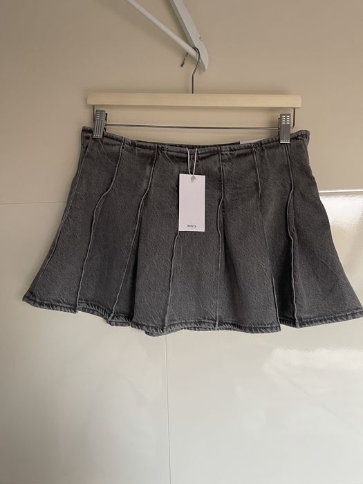 Fustă superbă în clini din denim, Mango