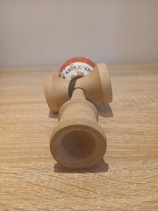 Kendama in stare bună.