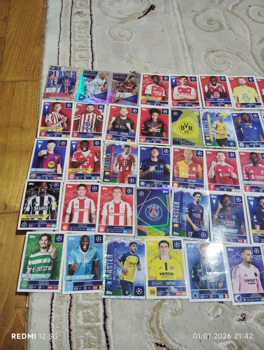 Vând cartonașe UEFA champions League tops