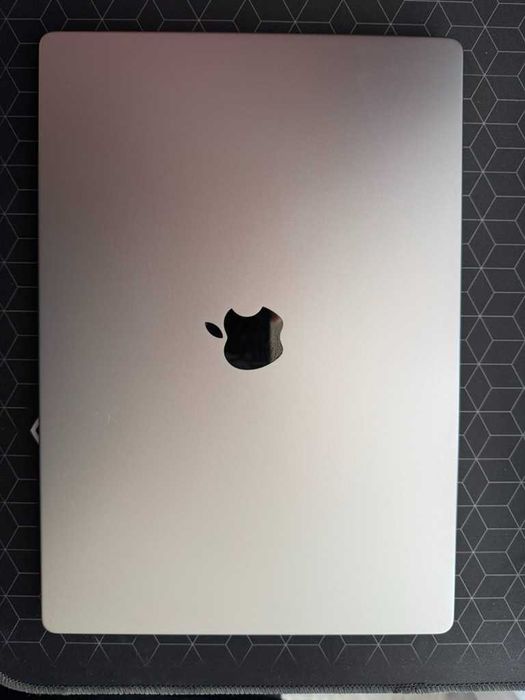 Macbook Pro M1 Pro 16' 16GB RAM 10CPU 16GPU 512GB SSD