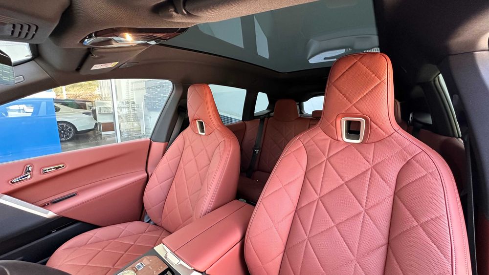 Продам новый BMW iX xDrive45 в наличии с гарантией 8 лет