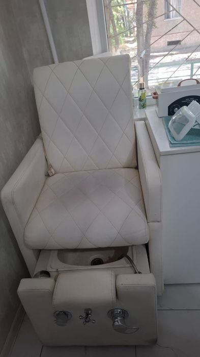 Педикюрное кресло