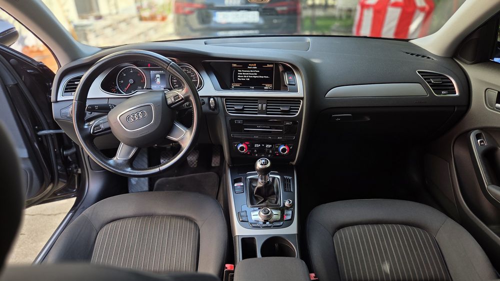 Vand Audi A4B8.5 2013 (pilot adaptiv, lane assist, dublu climatronic, scaun sofer si portbagaj electric)