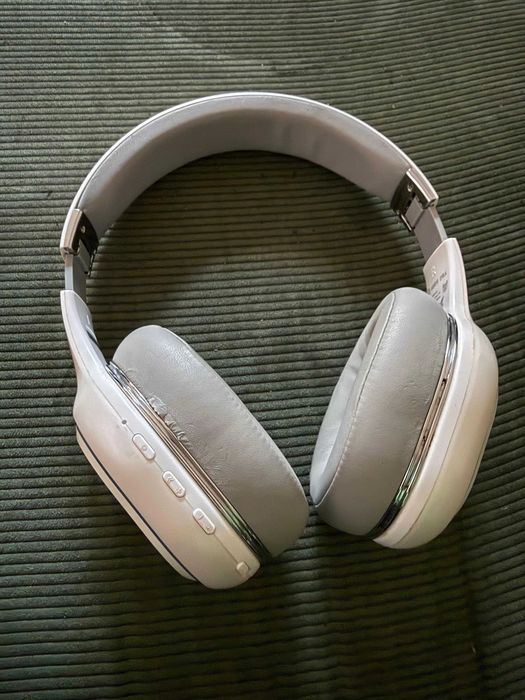 Căști wireless AQIRYS Lyra albe, Bluetooth, 27h autonomie