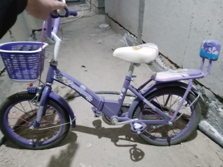 Велосипед продается для девочек