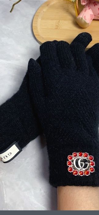 Mănuși Gucci model 2026