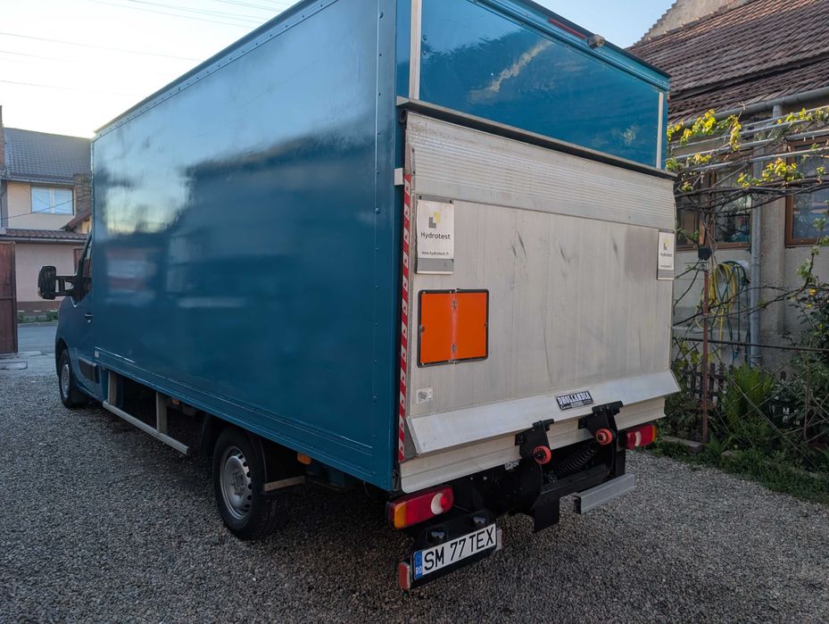 inchirieri dube, autoutilitare de 3.5 fara sofer, regim rent a car