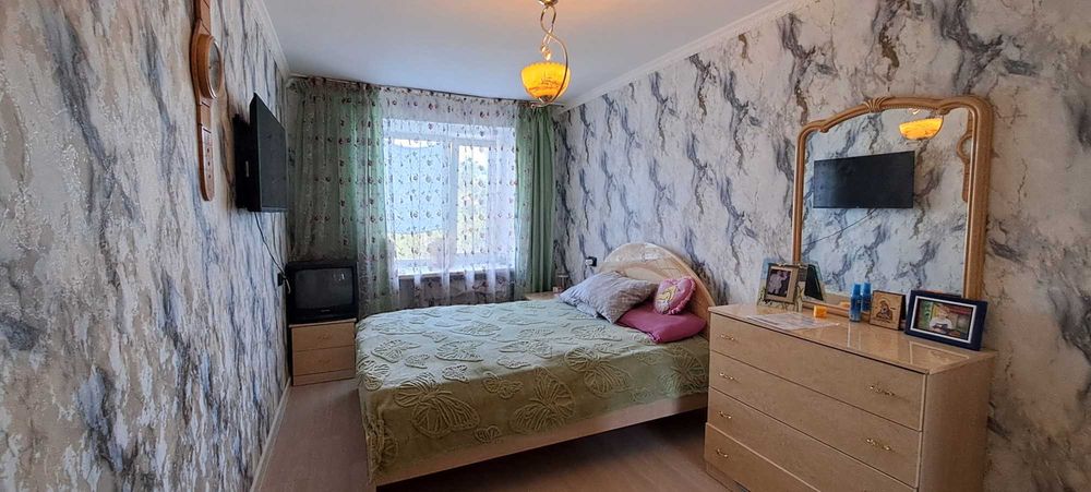 Продам 3х ком квартиру в центре